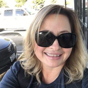 Meet your Posher, Yvette